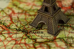 eiffel tower jigsaw puzzle
