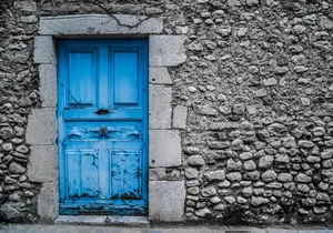 blue door jigsaw puzzle