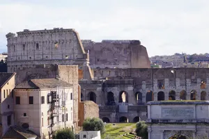 View of the iconic ancient Colosseum in Rome, showcasing its historic architecture. jigsaw puzzle