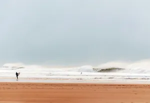 ocean waves crashing on shore during daytime jigsaw puzzle