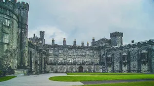 castle during daytime jigsaw puzzle