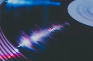 closeup photography of vinyl record jigsaw puzzle